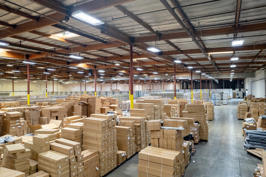 More Photos Of 2720 Pellissier Pl, City of Industry Warehouse For Lease