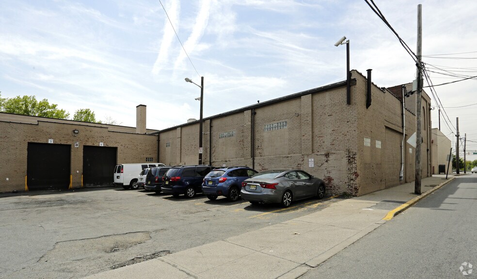 More Photos Of 1615 51st St, North Bergen Manufacturing For Sale