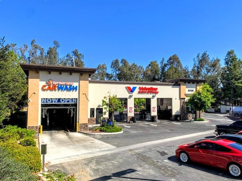 Primary Photo Of 32120 Clinton Keith Rd, Wildomar Auto Repair For Lease