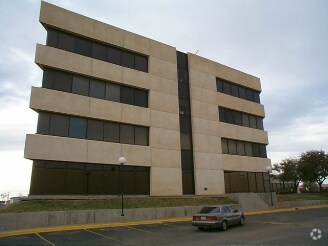 More Photos Of 1330 E 8th St, Odessa Office For Lease