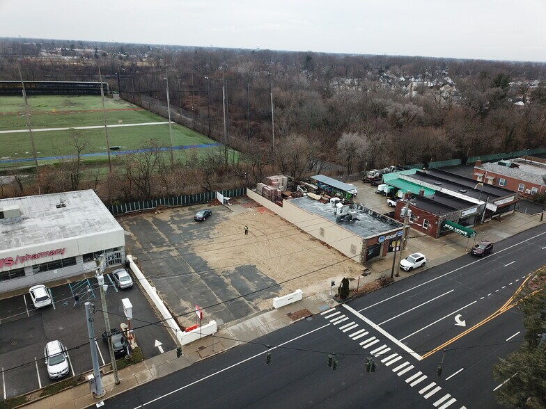 More Photos Of 2024 Hillside Ave, North New Hyde Park Restaurant For Sale