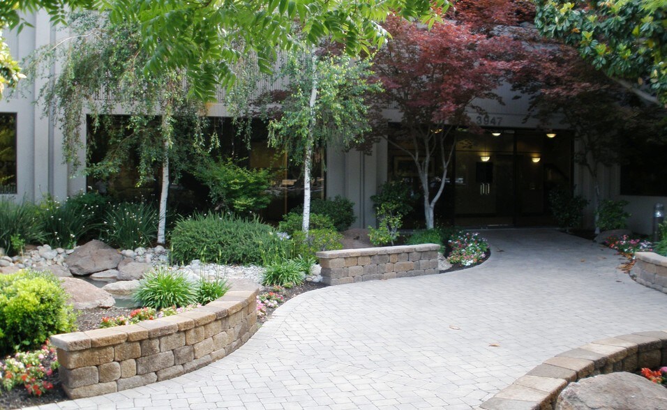 More Photos Of 3947 Lennane Dr, Sacramento Office For Lease