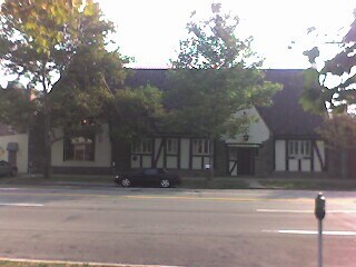 More Photos Of 1816-1820 Central Pky, Cincinnati Bar For Lease