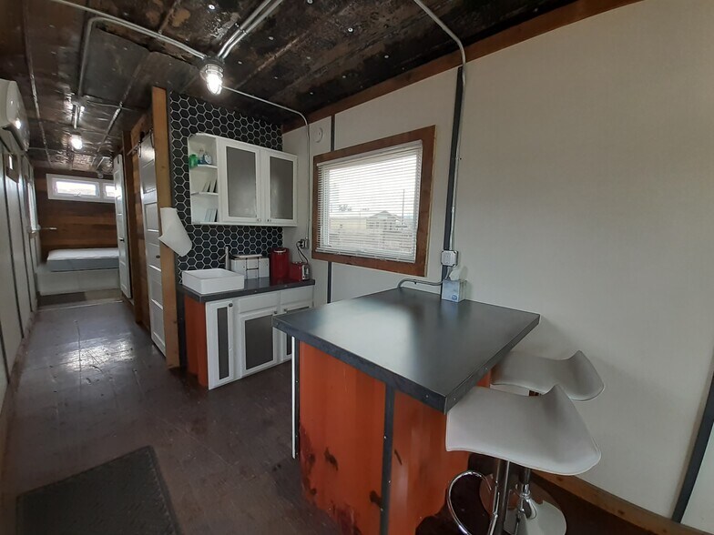 More Photos Of 465 Union st, Florence Specialty For Sale