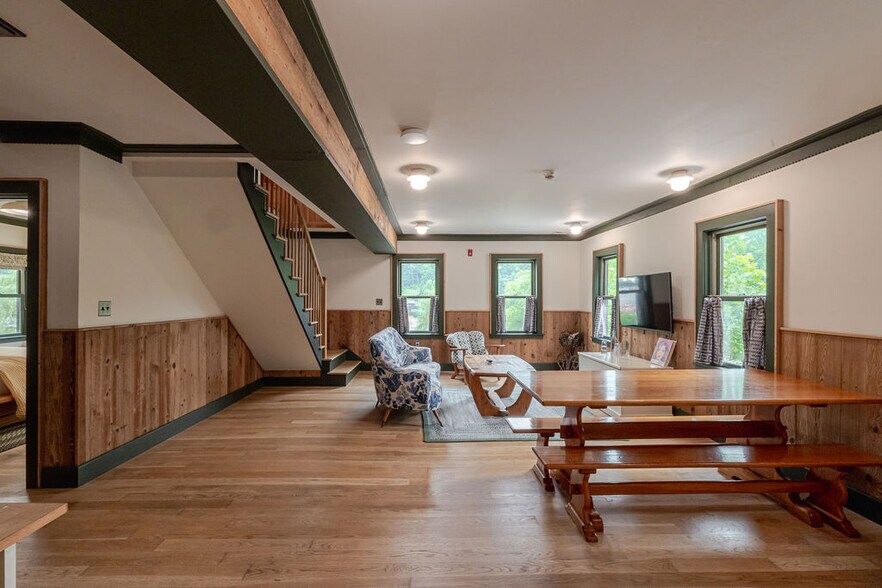 More Photos Of 37 Catamount Rd Hillsdale, Hillsdale Hotel For Sale