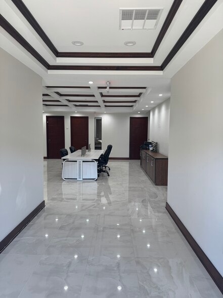 More Photos Of 3430 Paddocks Pky, Suwanee Office For Sale