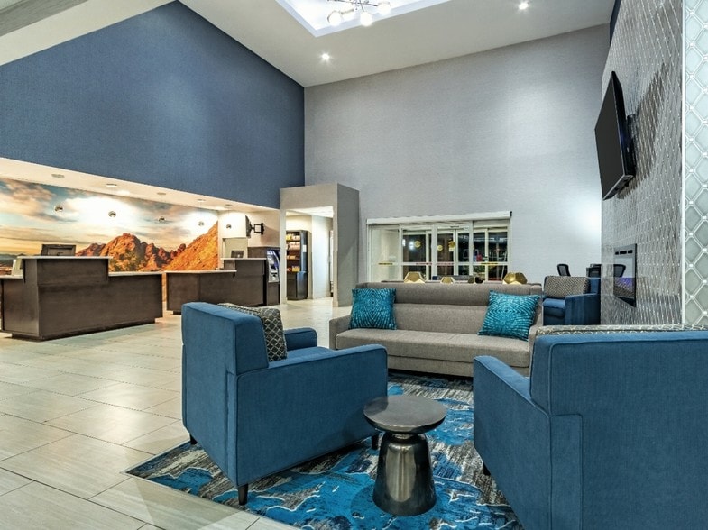 More Photos Of 4929 W McDowell Rd, Phoenix Hotel For Sale