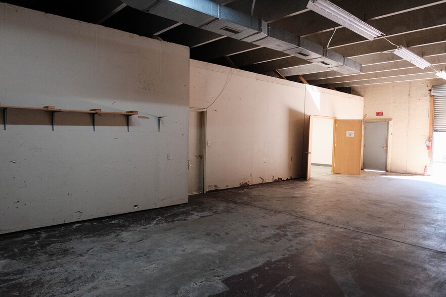 More Photos Of 190-192 Metro Dr, Spartanburg Flex For Lease