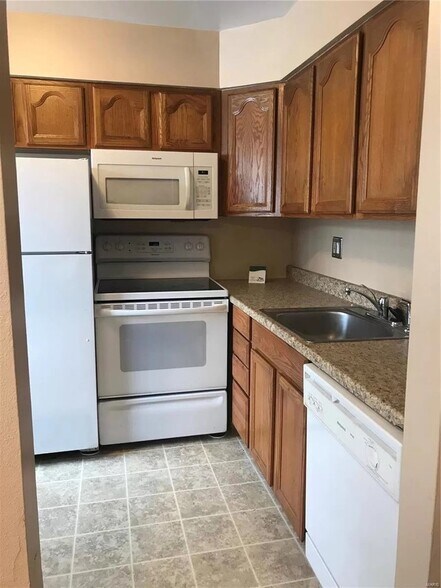 More Photos Of 7499 Hazelcrest Dr, Hazelwood Apartments For Sale