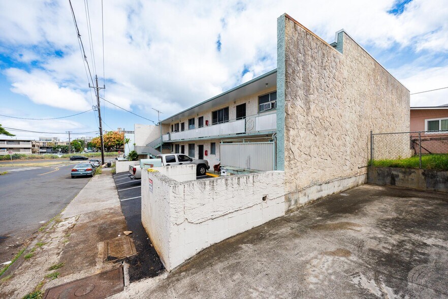 More Photos Of 110 S Kuakini St, Honolulu Apartments For Sale