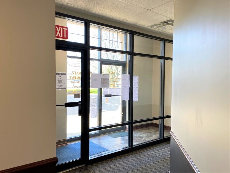 More Photos Of 1475-1495 W Main St, Tipp City Medical For Lease