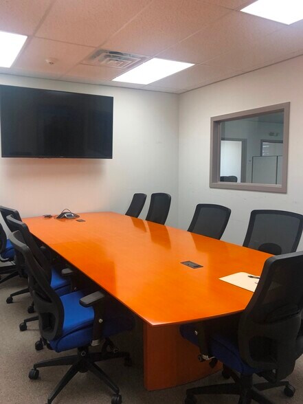 More Photos Of 15 Thames St, Groton Office For Lease