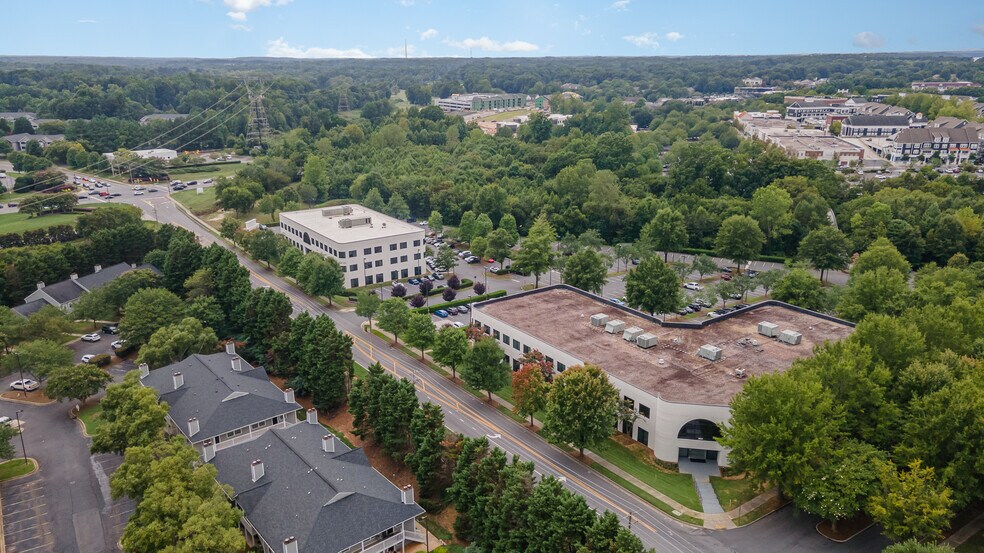 More Photos Of 8900 NorthPointe Executive Park Dr, Huntersville Unknown For Lease