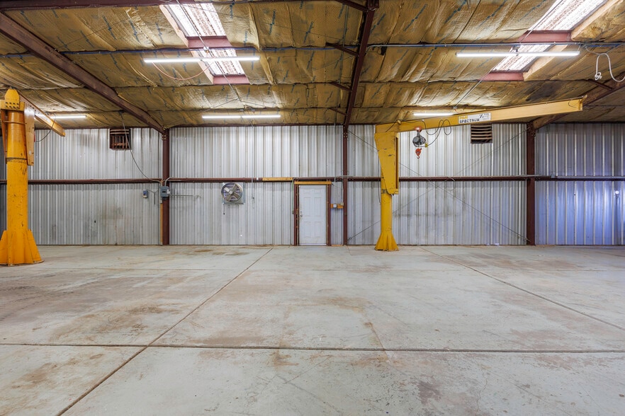 More Photos Of 15051 N Business 79 Hwy, Florence Service For Sale