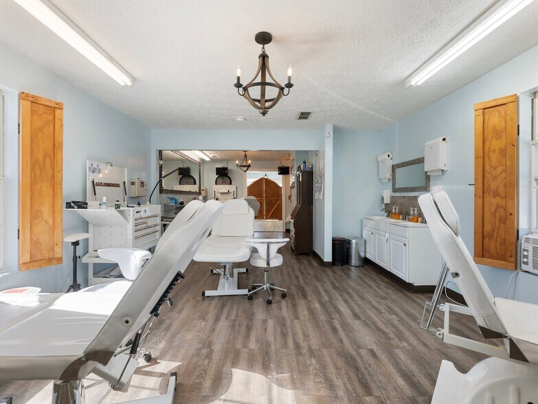 More Photos Of 578 Braselton Hwy, Lawrenceville Storefront Retail Office For Sale