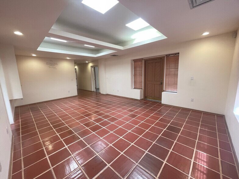 More Photos Of 1709 Girard Blvd NE, Albuquerque Medical For Lease
