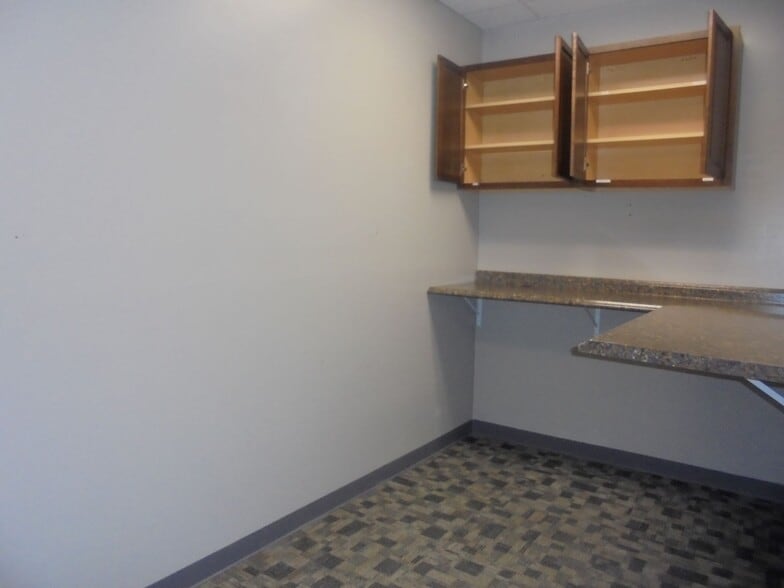 More Photos Of 100-230 Uinta Dr, Green River Storefront For Lease