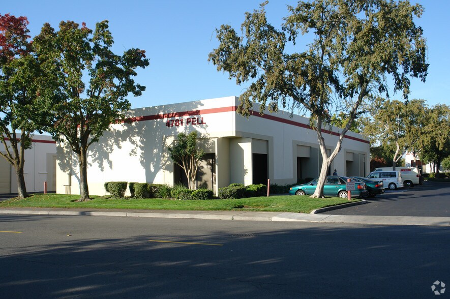 More Photos Of 4781 Pell Dr, Sacramento Flex For Lease