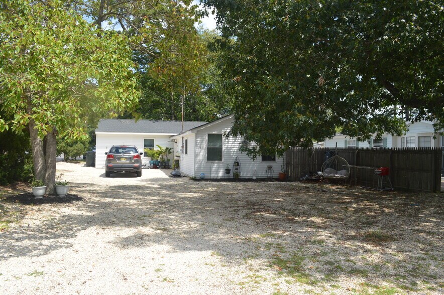 More Photos Of 364 E Main St, Tuckerton Restaurant For Sale