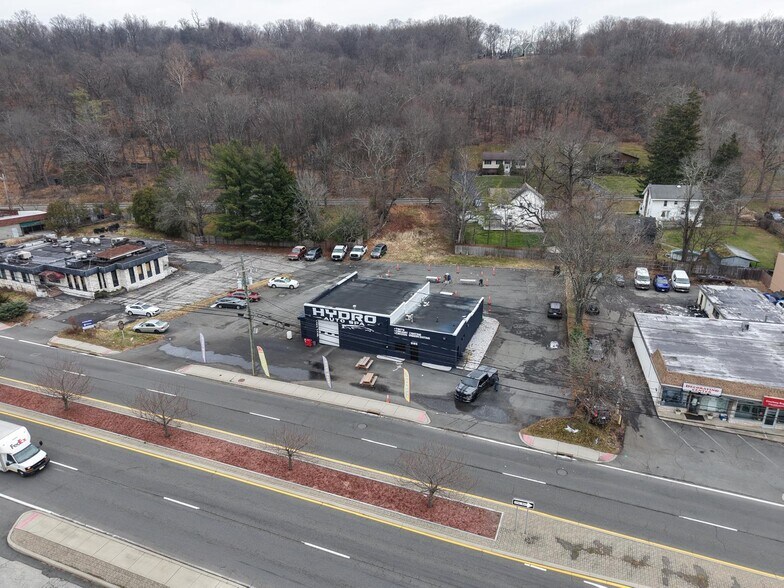 More Photos Of 585 Route 303, Blauvelt Auto Repair For Sale
