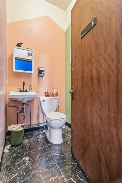More Photos Of 324 Cleveland Ave, Canton Office For Sale