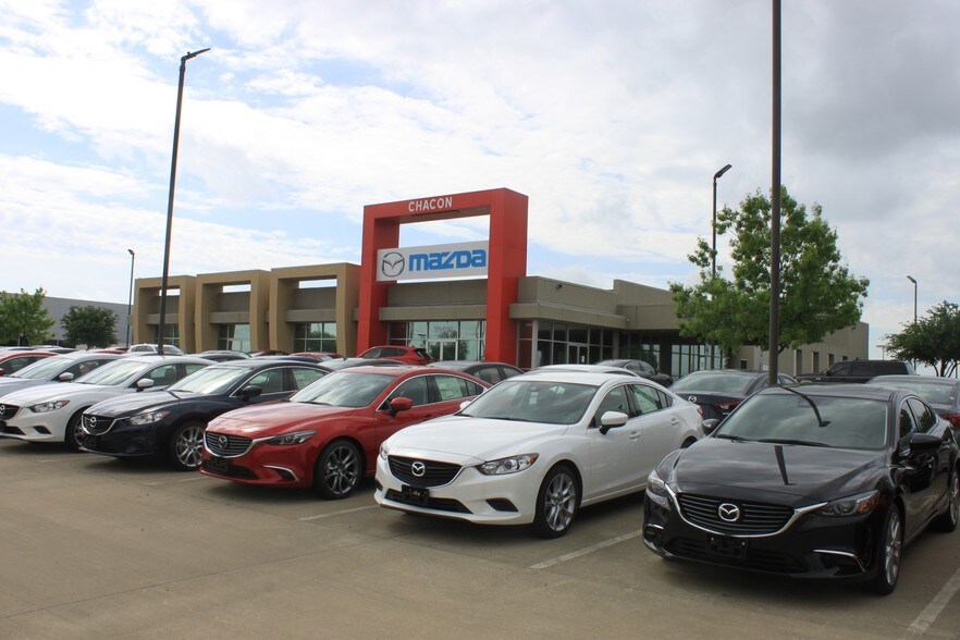 More Photos Of 39490 Lyndon B Johnson Fwy, Dallas Auto Dealership For Lease