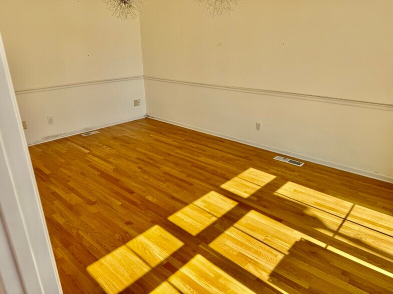 More Photos Of 105 S Jefferson Ave, Eatonton Office For Sale