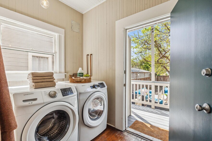 More Photos Of 449 37th St, Oakland Apartments For Sale