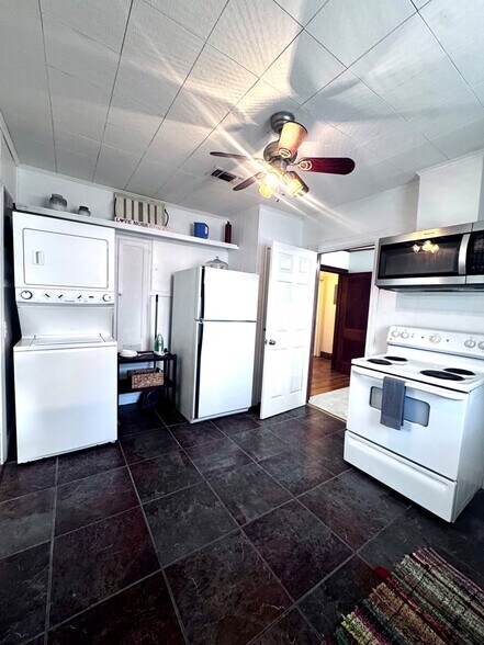 More Photos Of 3021 Avenue F, Bay City Multifamily For Sale