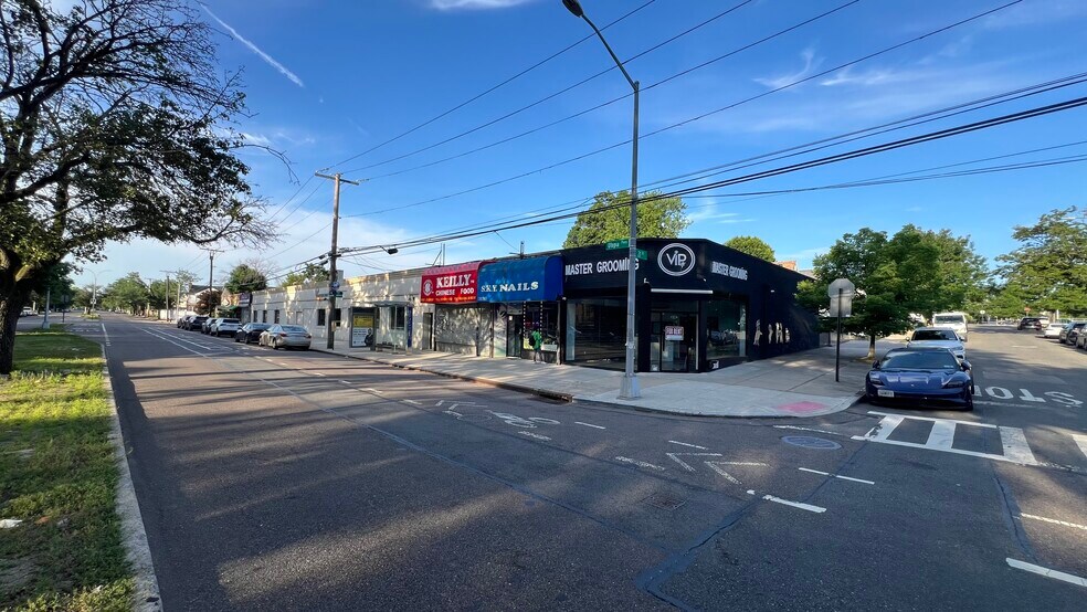 Primary Photo Of 2136-64 Utopia Pky, Whitestone Storefront Retail Office For Lease