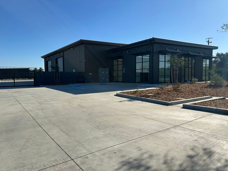 More Photos Of 31242 DenBeste Court, Shafter Warehouse For Lease