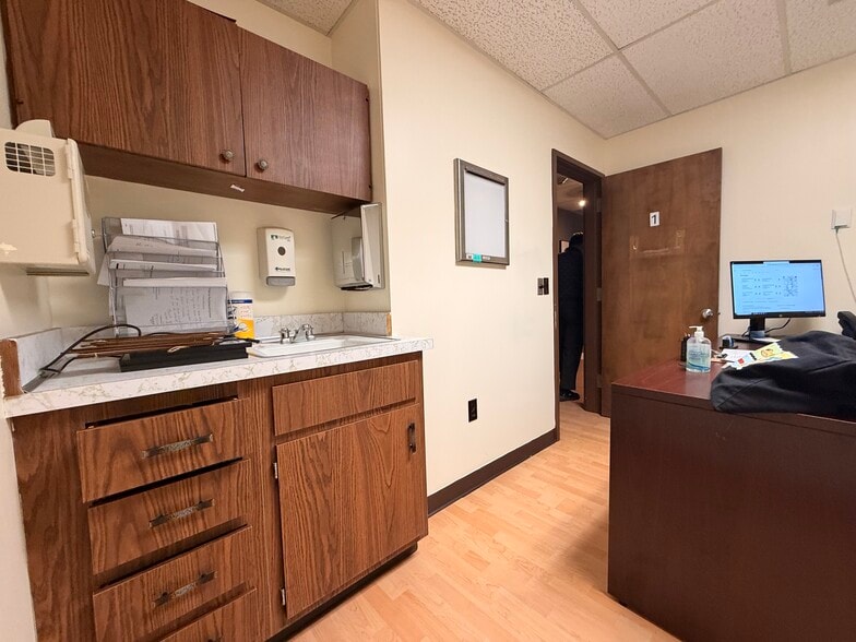 More Photos Of 333 School St, Pawtucket Medical For Sale