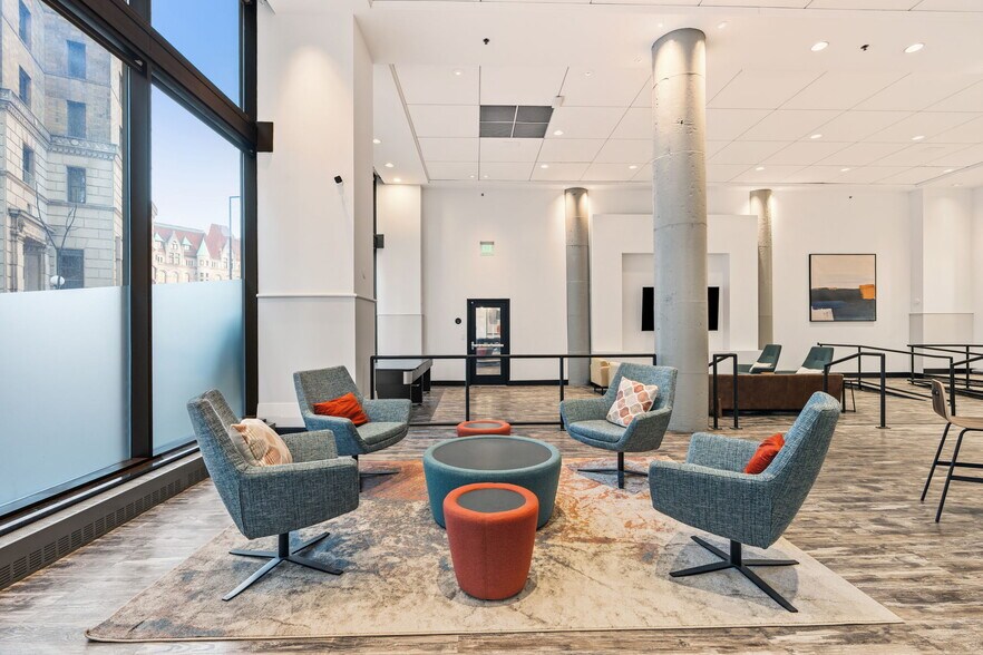 More Photos Of 360 Saint Peter St, Saint Paul Apartments For Lease