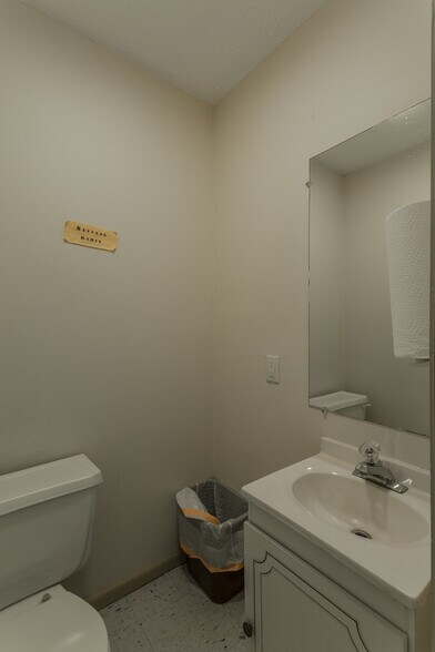 More Photos Of 4808 Hixson Pike, Hixson Office For Sale