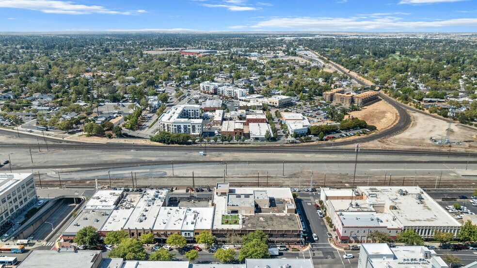 More Photos Of 112 Pacific St, Roseville Apartments For Lease