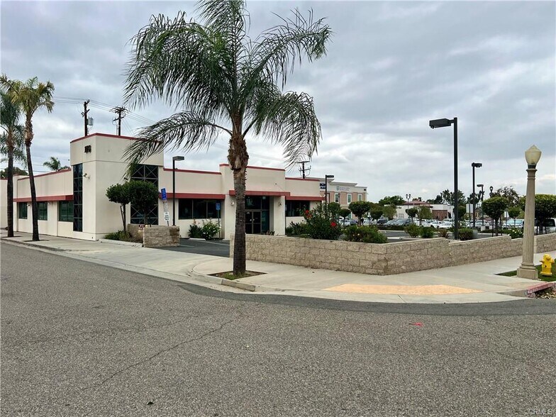 More Photos Of 175 E 9th St, Corona Medical For Lease