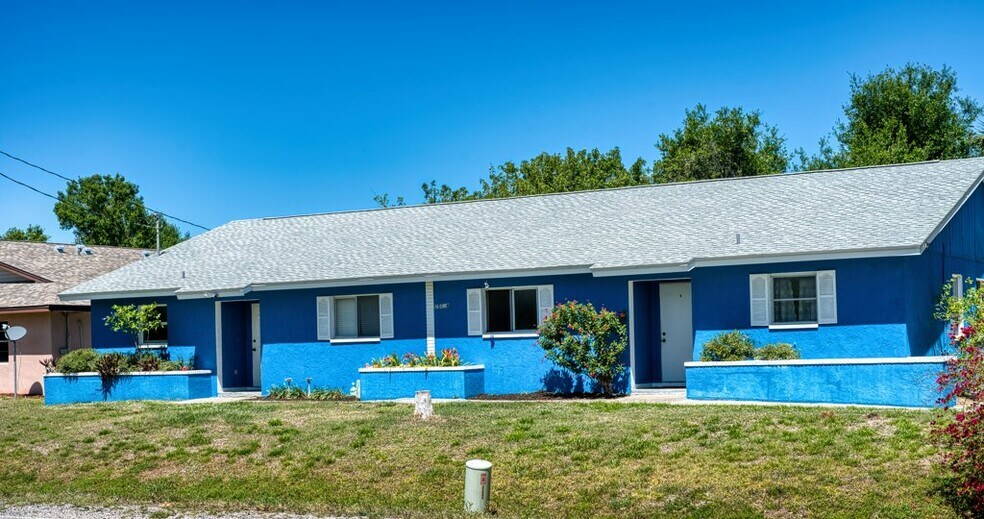 More Photos Of 25038 Harborview Rd, Port Charlotte Apartments For Sale