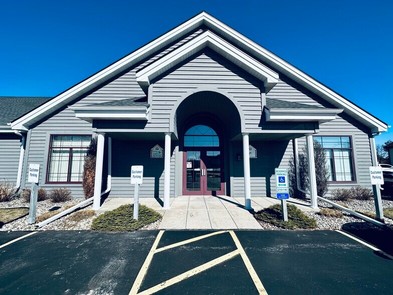 More Photos Of 885 Western Ave, Fond Du Lac Medical For Lease