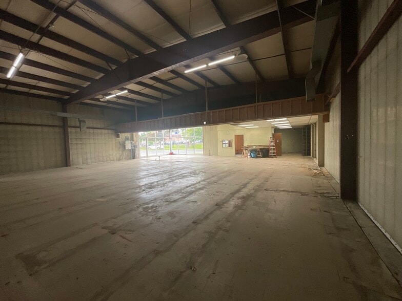 More Photos Of 113 West St, Pittsfield Storefront Retail Office For Sale