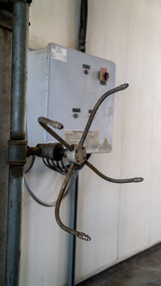 More Photos Of 3720 N Moss Ave, Odessa Carwash For Sale