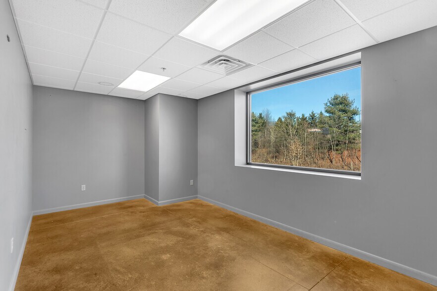 More Photos Of 4491 School Rd S, Export Freestanding For Lease