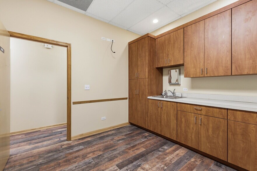 More Photos Of 2505-2507 N Halsted St, Chicago Storefront Retail Residential For Sale