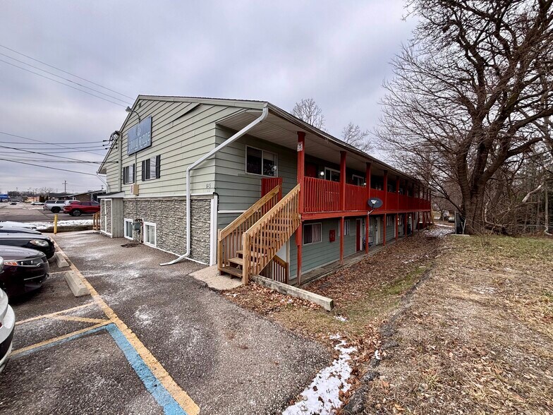 More Photos Of 645 E Jolly Rd, Lansing Apartments For Sale