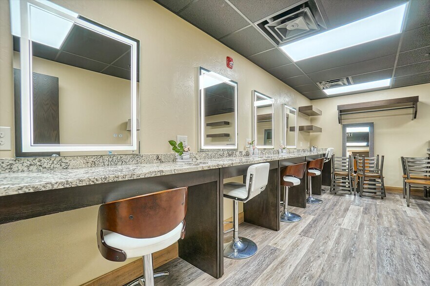 More Photos Of 23894 S Frontage Rd, Weatherford Bar For Sale