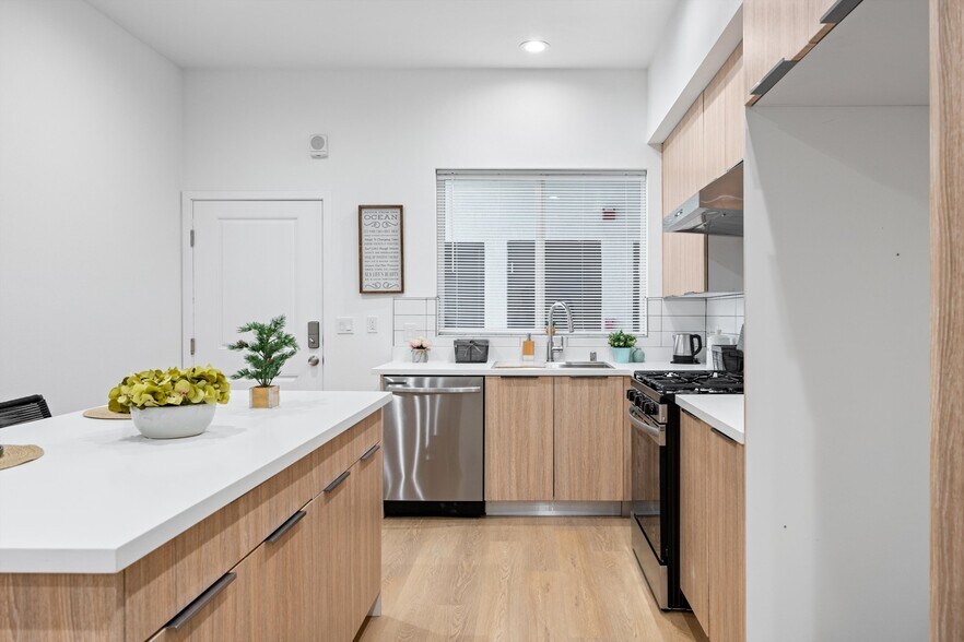 More Photos Of 13857 Leffingwell Rd, Whittier Apartments For Sale