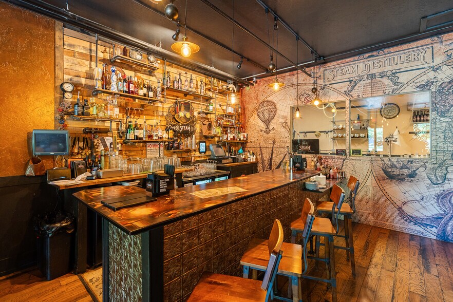 More Photos Of 509 SW G St, Grants Pass Restaurant For Sale