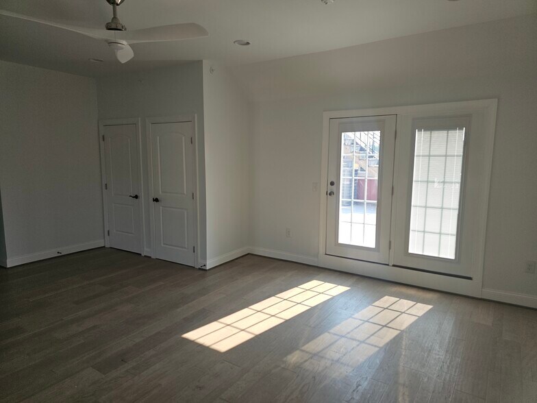 More Photos Of 2797 Egypt Rd, Audubon Storefront Retail Residential For Sale