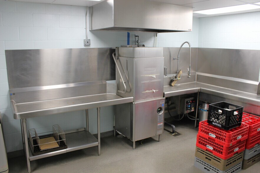 More Photos Of 610 Cuyler St, Cheboygan Lodge Meeting Hall For Sale