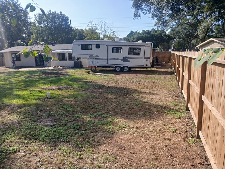 More Photos Of 1506 Avenue D, Katy Land For Sale