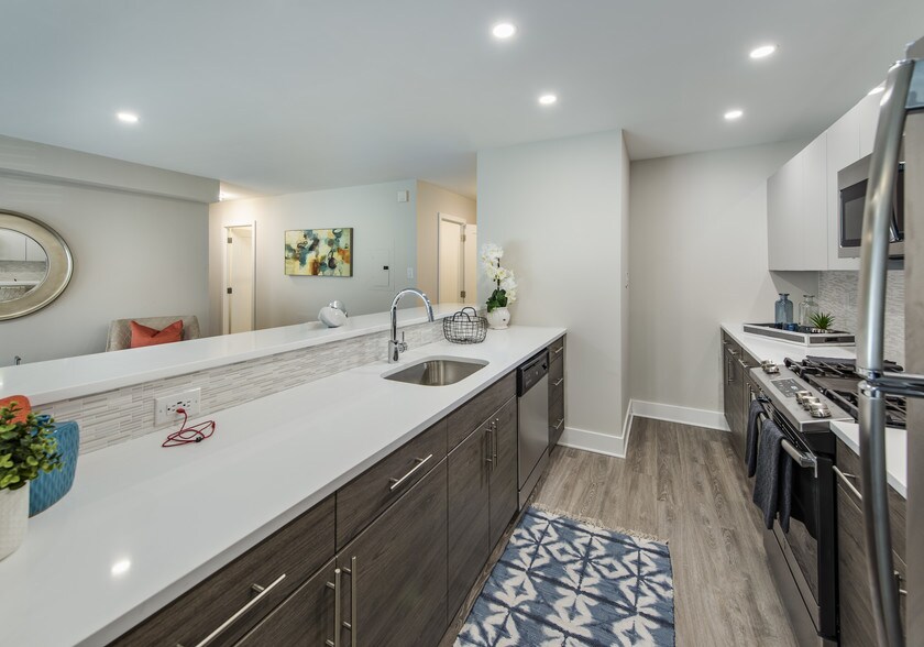 More Photos Of 1001-1003 Easton Rd, Willow Grove Apartments For Lease